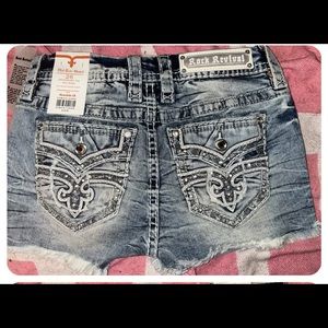 Rock Revival Jean Shorts Size 26 Fay Mid-rise
Shorty Brand Nwt140 Retail Bling